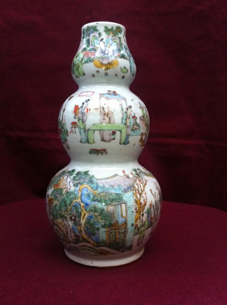 Triple goud vase